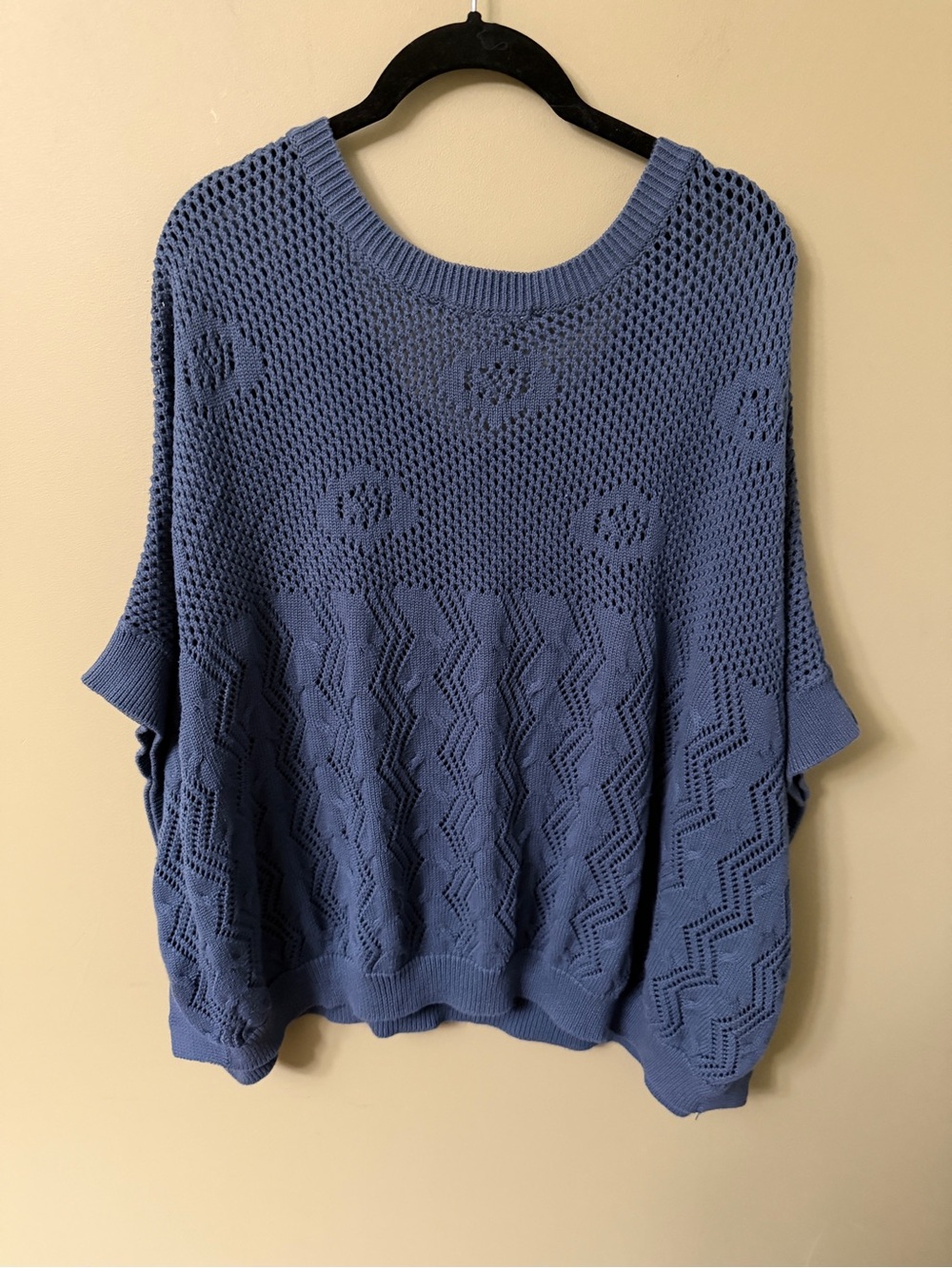 Willow and Clay Crochet Style Sweater Shawl Cover Up Sz Large Batwing Sleeve - Picture 3 of 7